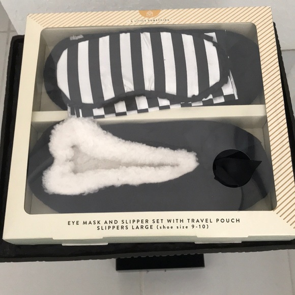 A Little Something Accessories - Travel Gift Set in Box